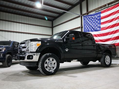 Used 2012 Ford F250 Lariat w/ Lariat Ultimate Pkg AWD/4WD image 1