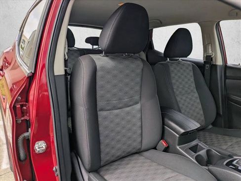 Used 2020 Nissan Rogue Sport SV FWD image 19
