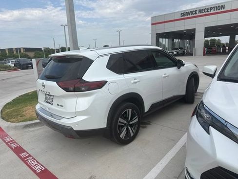 Used 2024 Nissan Rogue SL w/ SL Premium Package AWD/4WD image 6
