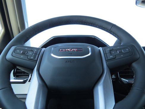 New 2025 GMC Sierra 1500 Elevation image 21