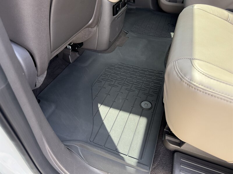 Used 2024 Lincoln Navigator Reserve AWD/4WD image 34