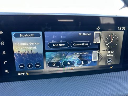 Used 2025 Nissan Kicks SR w/ SR Premium Package image 19