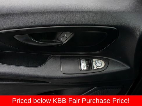 Used 2018 Mercedes-Benz Metris image 23