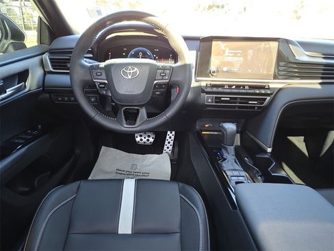 Certified 2025 Toyota Camry SE image 7