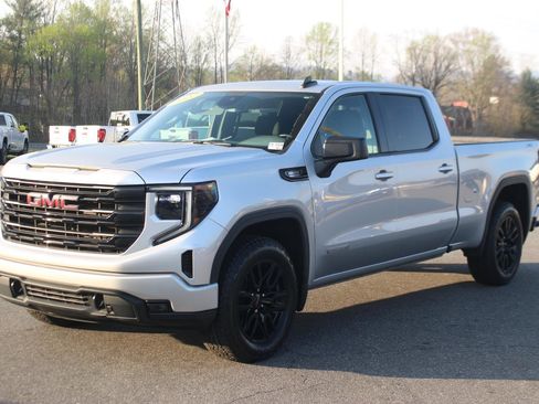Used 2022 GMC Sierra 1500 Elevation w/ Preferred Package AWD/4WD image 3