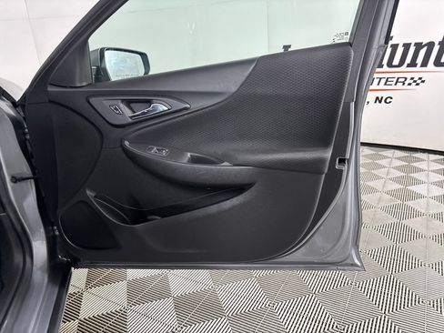 Used 2025 Chevrolet Malibu LT FWD image 25