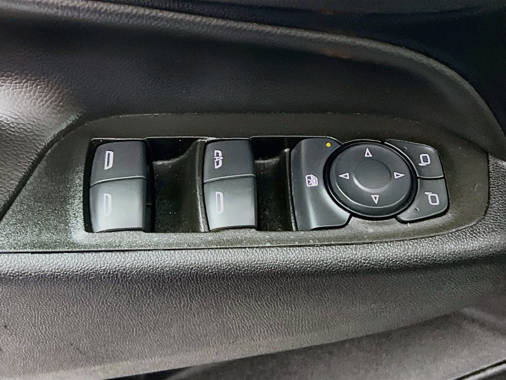 Used 2024 Chevrolet Equinox LT FWD image 14