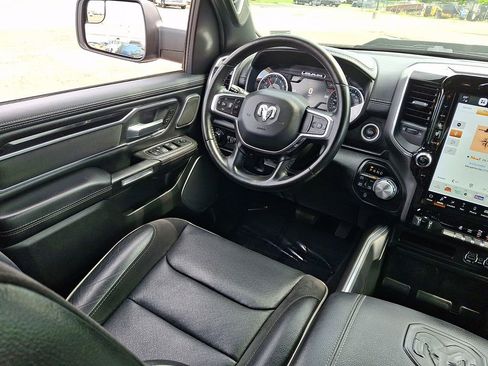 Used 2022 RAM 1500 Laramie AWD/4WD image 15