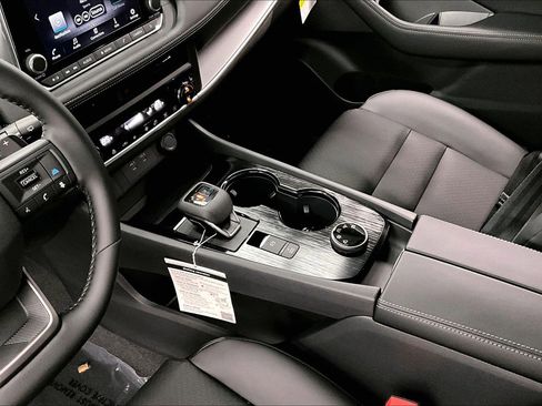 New 2026 Nissan Rogue SV AWD/4WD image 9