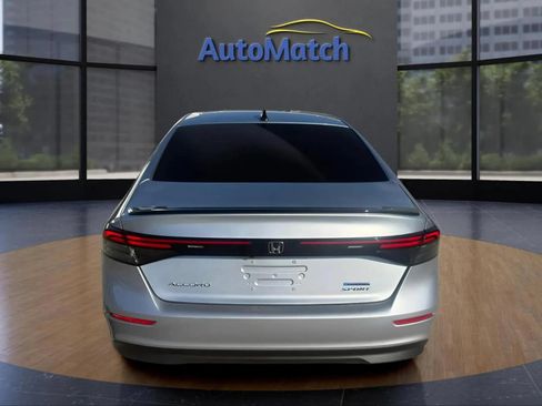 Used 2025 Honda Accord Sport image 9
