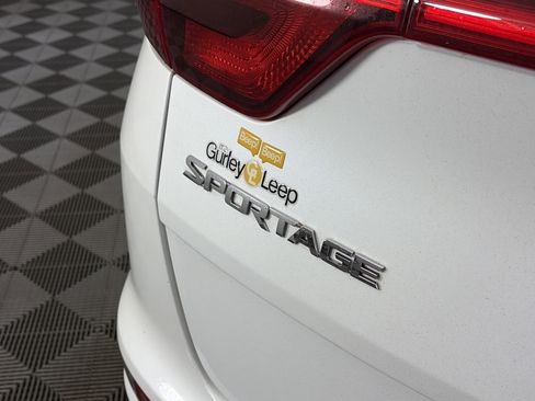 Used 2018 Kia Sportage EX w/ EX Premium Package image 15