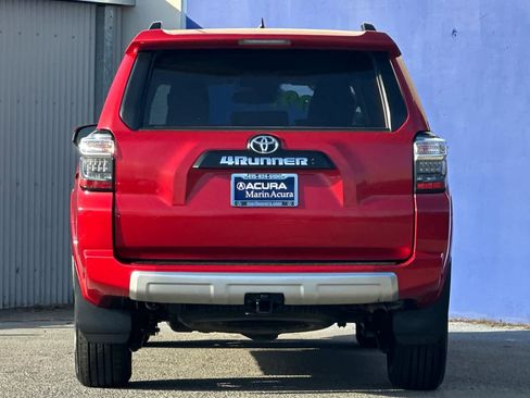 Used 2024 Toyota 4Runner TRD Off-Road image 4