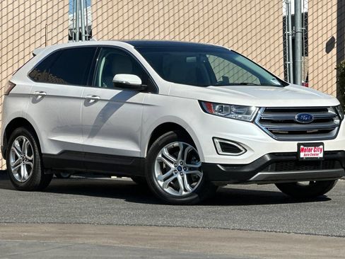 Used 2018 Ford Edge Titanium w/ Equipment Group 301A FWD image 2