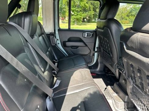 Used 2023 Jeep Wrangler Unlimited Rubicon w/ LED Lighting Group AWD/4WD image 22