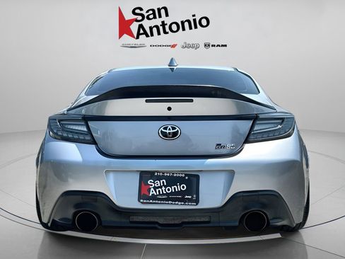 Used 2022 Toyota GR86 Premium RWD image 7