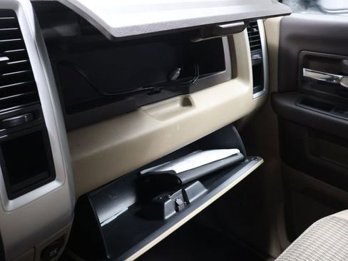 Used 2011 RAM 1500 Classic SLT image 28