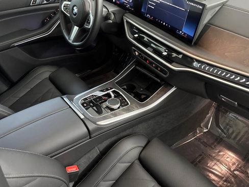 Used 2026 BMW X5 sDrive40i w/ M Sport Package RWD image 31