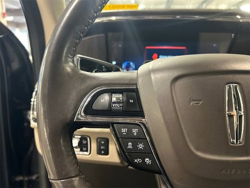 Used 2023 Lincoln Navigator L Reserve image 12