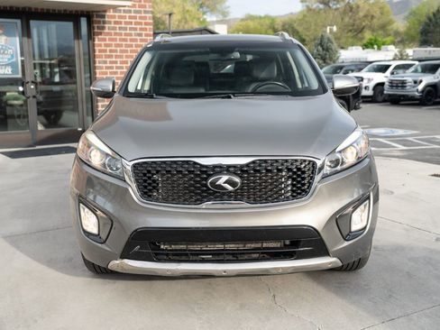 Used 2017 Kia Sorento SX FWD image 2