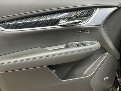 Used 2024 Cadillac XT6 Premium Luxury FWD image 12