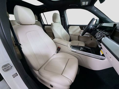 New 2026 Mercedes-Benz GLB 250 4MATIC image 30