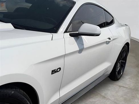 Used 2015 Ford Mustang GT RWD image 7