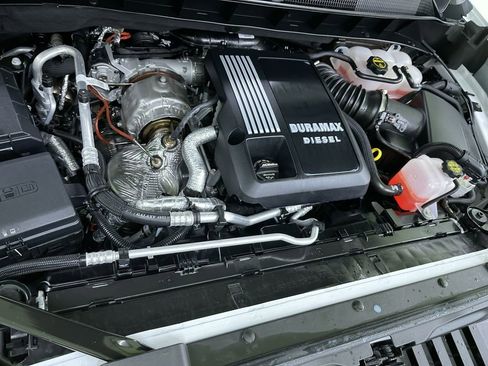 Used 2025 Chevrolet Silverado 1500 LT w/ Safety Package image 29