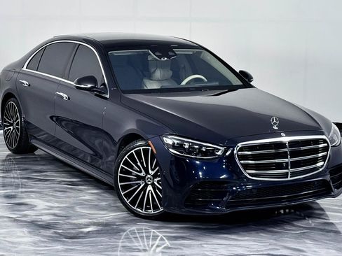 Used 2022 Mercedes-Benz S 500 4MATIC image 3