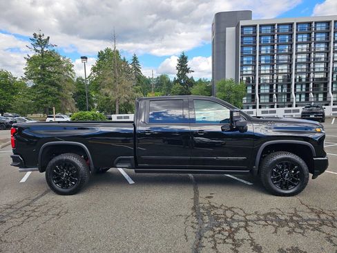 New 2026 Chevrolet Silverado 3500 High Country w/ High Country Premium Package AWD/4WD image 6