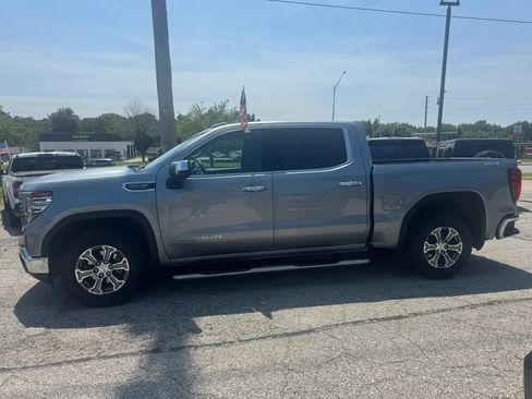 Used 2023 GMC Sierra 1500 SLT w/ SLT Convenience Package AWD/4WD image 7