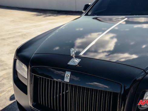 Used 2014 Rolls-Royce Ghost RWD image 23