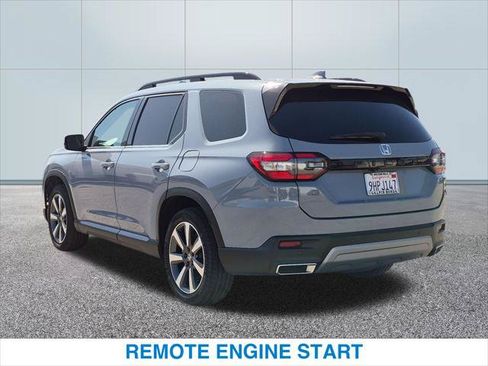 Used 2023 Honda Pilot Touring image 9