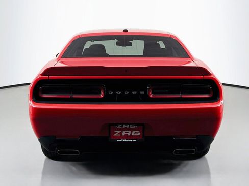 Used 2021 Dodge Challenger SXT RWD image 4
