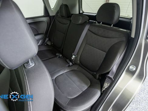 Used 2018 Kia Soul FWD image 31