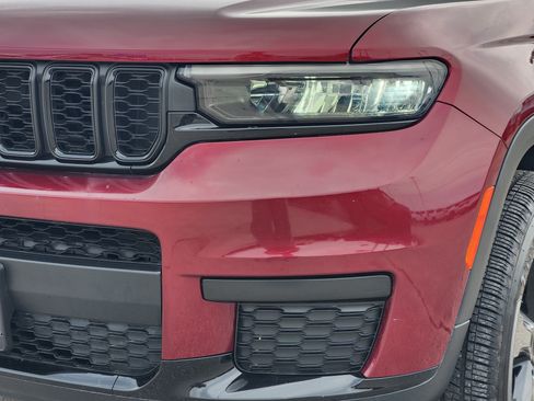 Used 2021 Jeep Grand Cherokee L Laredo RWD image 8