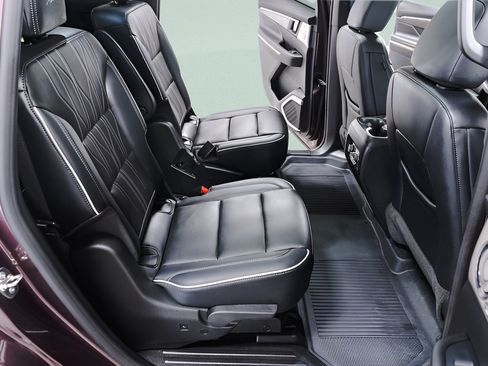 Used 2026 Buick Enclave Avenir w/ LPO, Floor Liner Package AWD/4WD image 35