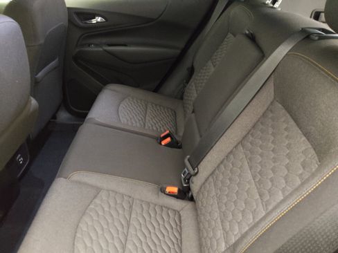 Used 2020 Chevrolet Equinox LT w/ LPO, Floor Liner Package FWD image 18