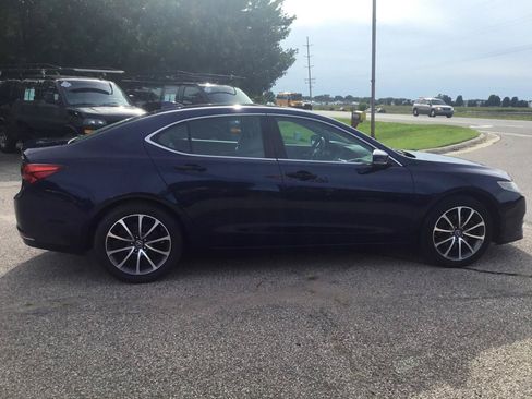 Used 2017 Acura TLX w/ Technology Package FWD image 5
