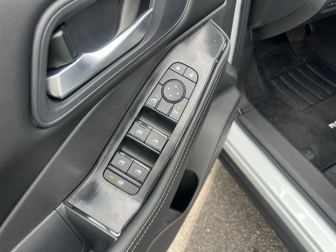 New 2026 Nissan Rogue SV FWD image 14