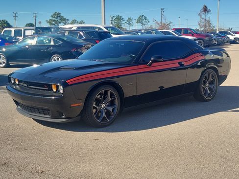 Used 2018 Dodge Challenger R/T Plus image 3