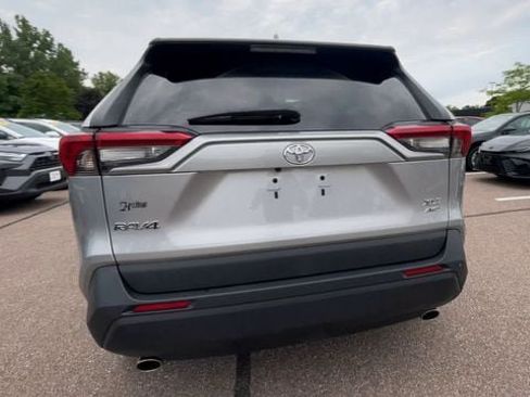 Used 2019 Toyota RAV4 XLE Premium w/ Cold Weather Package AWD/4WD image 3