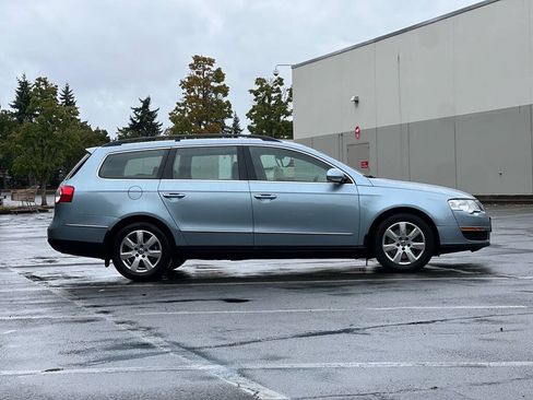 Used 2008 Volkswagen Passat 2.0T FWD image 6