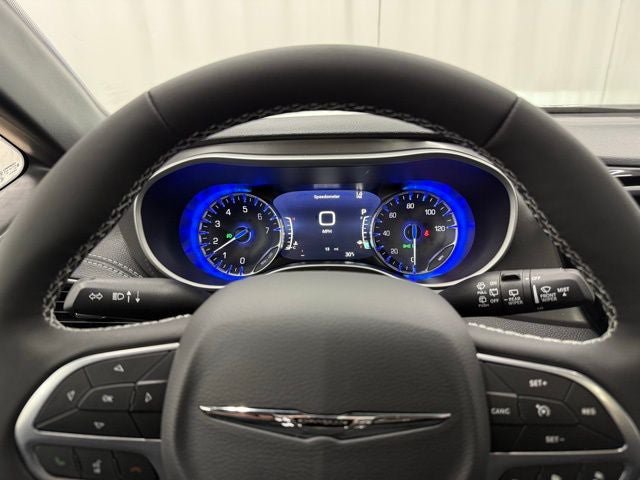 New 2026 Chrysler Pacifica Select AWD/4WD image 8