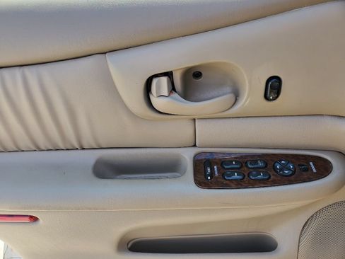 Used 2004 Buick Century Custom FWD image 14
