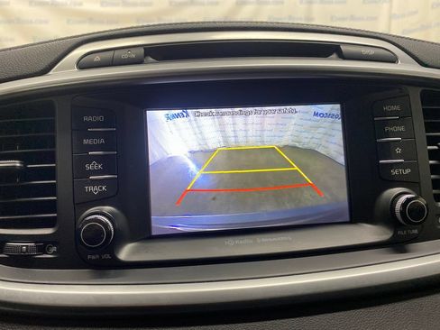 Used 2019 Kia Sorento AWD w/ LX Convenience Package image 22