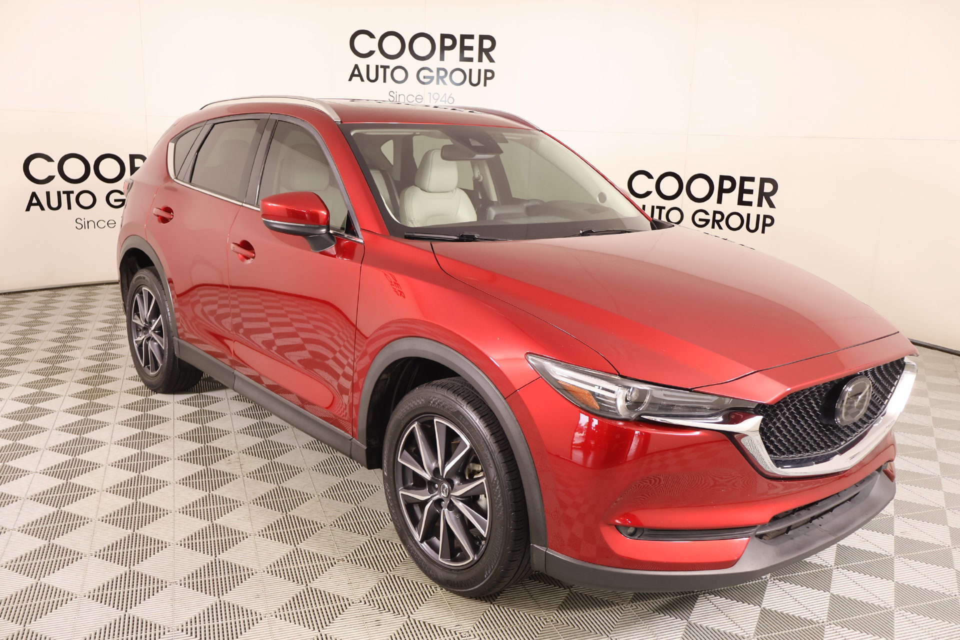Used 2018 MAZDA CX-5 Grand Touring w/ Premium Package FWD image 1