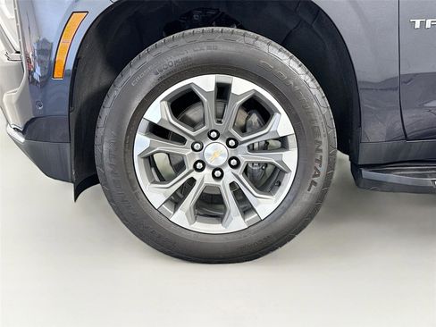 Used 2025 Chevrolet Tahoe LS RWD image 34
