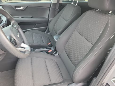 Used 2023 Kia Rio S w/ Technology Package image 4