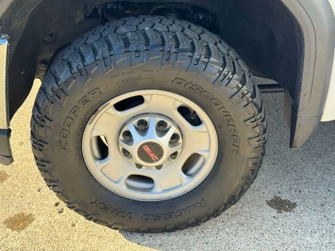 Used 2021 GMC Sierra 2500 Base w/ Convenience Package image 22