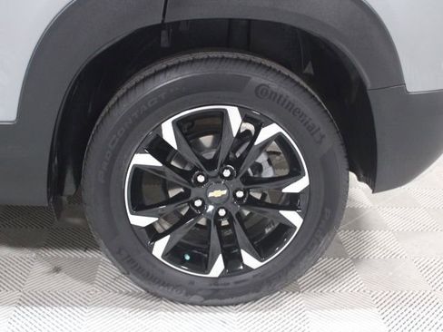Used 2023 Chevrolet TrailBlazer LT w/ Convenience Package FWD image 41
